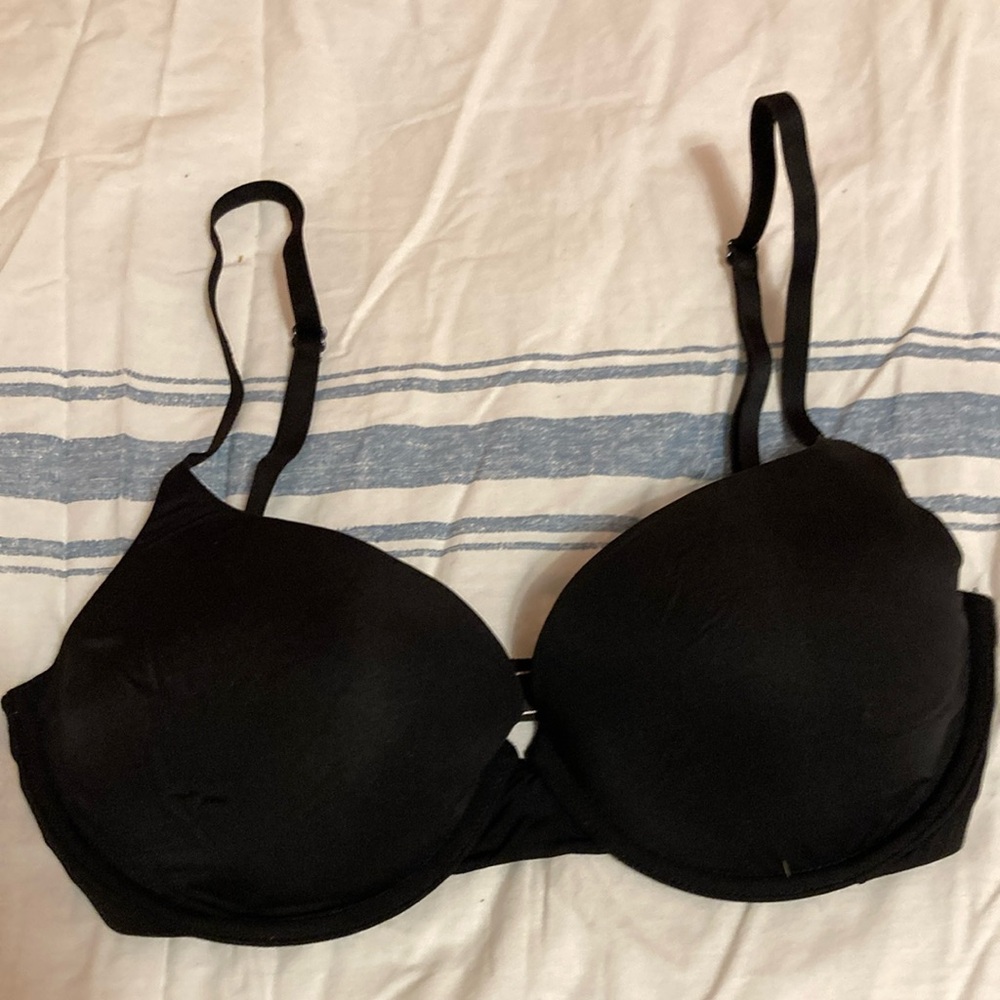 Black bra 32DD